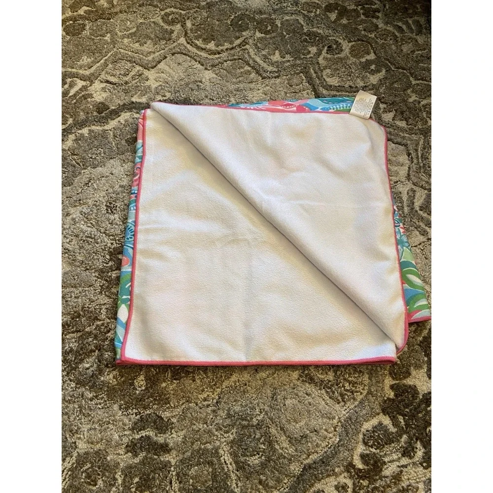 Lilly Pulitzer Beach Towel Golden Hour Floral Microfiber Pool Lounge Swim 40x73